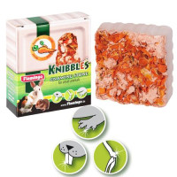 Мінеральний камінь Flamingo Knibbles Carrot Cubes для гризунів, з морквою для гігієни зубів, 70 г Мінеральний камінь Flamingo Knibbles Carrot Cubes для гризунів, з морквою для гігієни зубів, 70 г