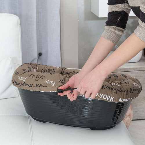 Пластиковий лежак Ferplast Sofa 8 Cities в комплекті з подушкою для собак і котів, 85×62×28.5 см